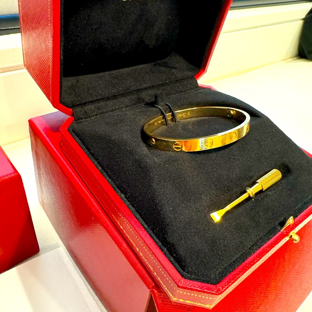 Cartier love bracelet